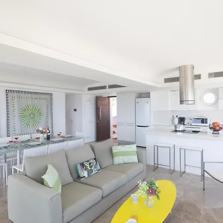 Thalassa Luxury Apartment